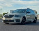 Skoda Octavia 2.0 TDI DSG 4x4 RS Combi, 20" ,Motor neu - Skoda: Motor