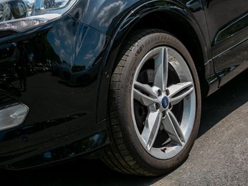 Ford Kuga 2.0 Individual Parkautomatik Leder Kamera