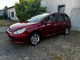 Peugeot 307. 20 HDI - Peugeot 307 aus 2005 mit Diesel-Antrieb: Kombi