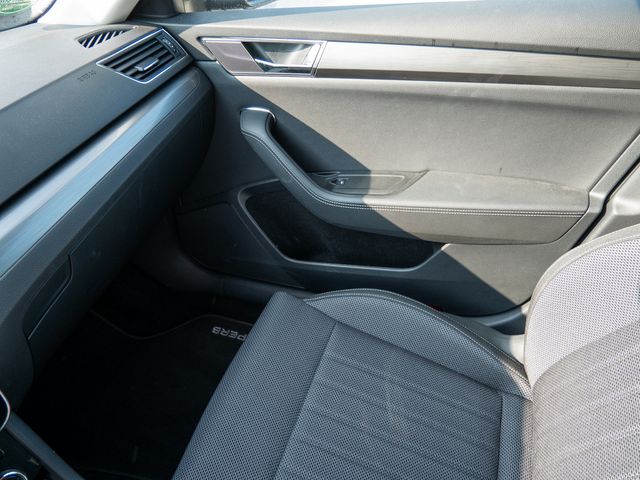 Foto Nummer 11: SKODA Superb
