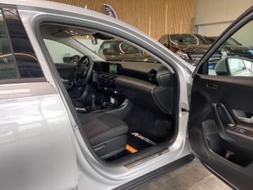 Mercedes-Benz A 200 A -Klasse *NAVI*PDC*SPURASSIST*TEMPOMAT*