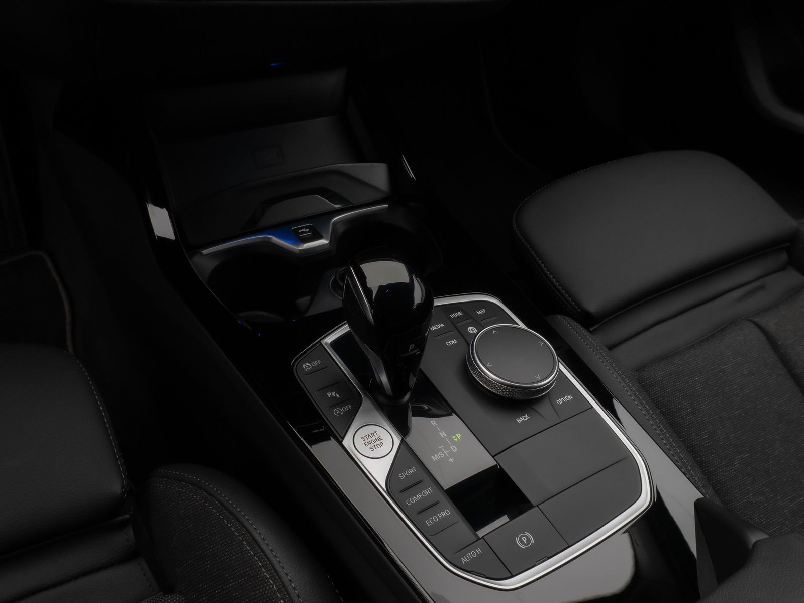 Fahrzeugabbildung BMW 118i SportLine DAB CockPitPr PDC Lenkrhz Komfort