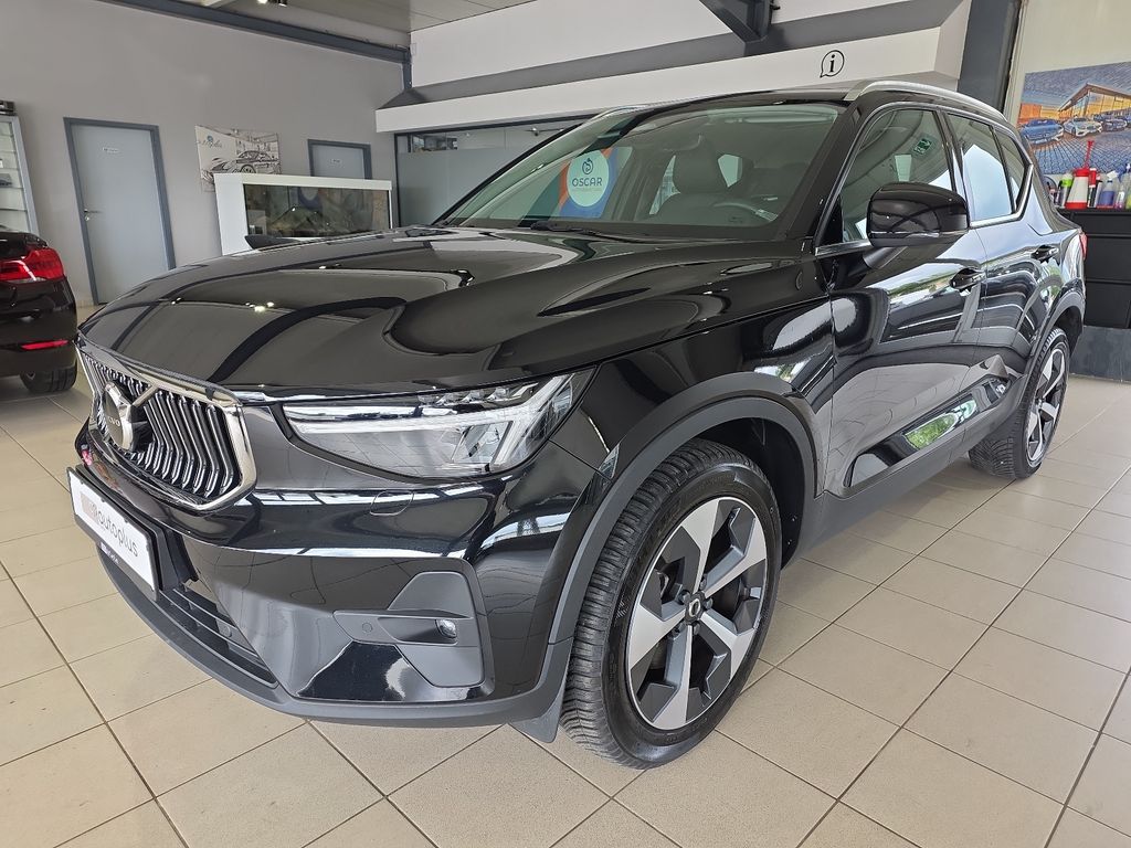 Volvo XC40 — hlavná fotografia