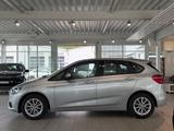 BMW 218 2 Active Tourer 218 i*AUTOMA.*PDC*NAVI*SPORT - silberne BMW 218
