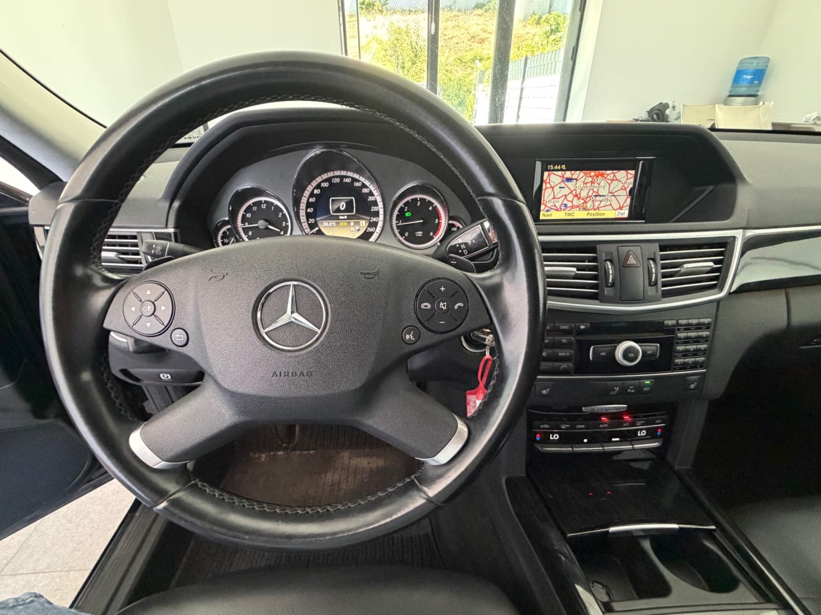 Mercedes-Benz E220dT CDI BlueEfficiency