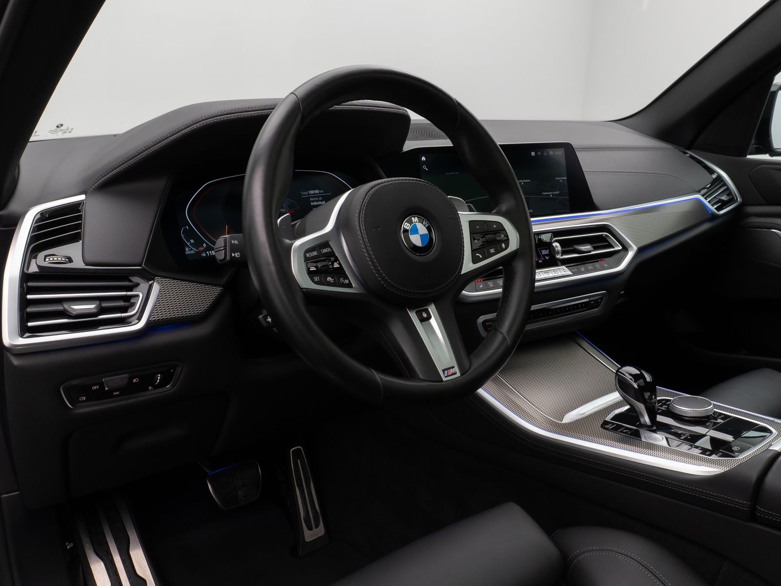 Fahrzeugabbildung BMW X5 xD30d M Sport Panorama Kamera HUD DAB HiFi