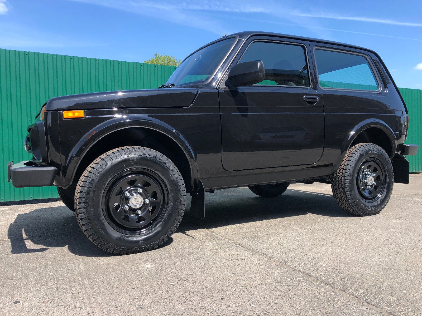 Fahrzeugabbildung Lada NIVA "NORMA EXKLUSIV" AHK! DOTZ-Räder! AET-2026