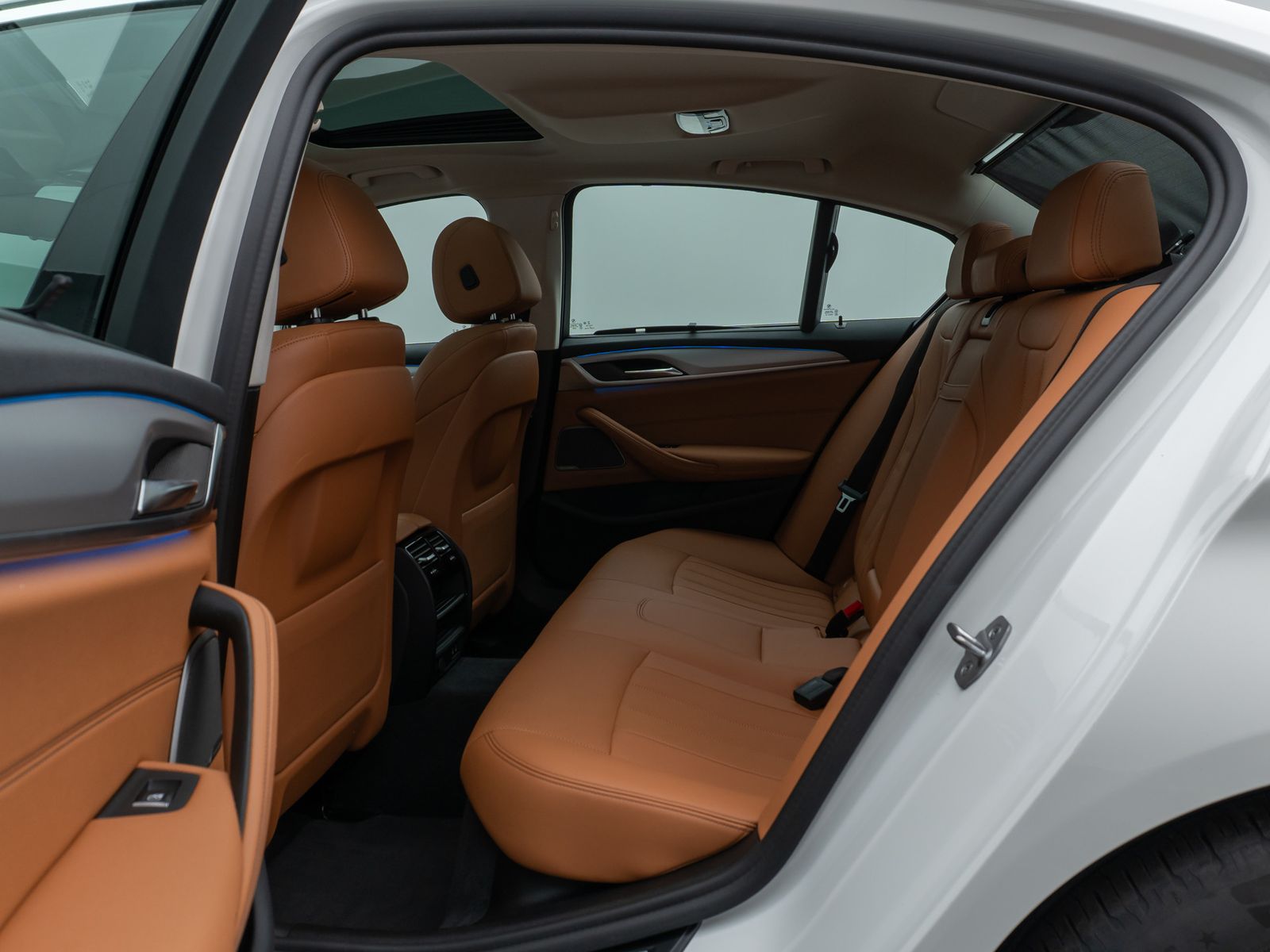 Fahrzeugabbildung BMW 520e Glasdach Kamera DAB H/K DispKey Sport Alarm