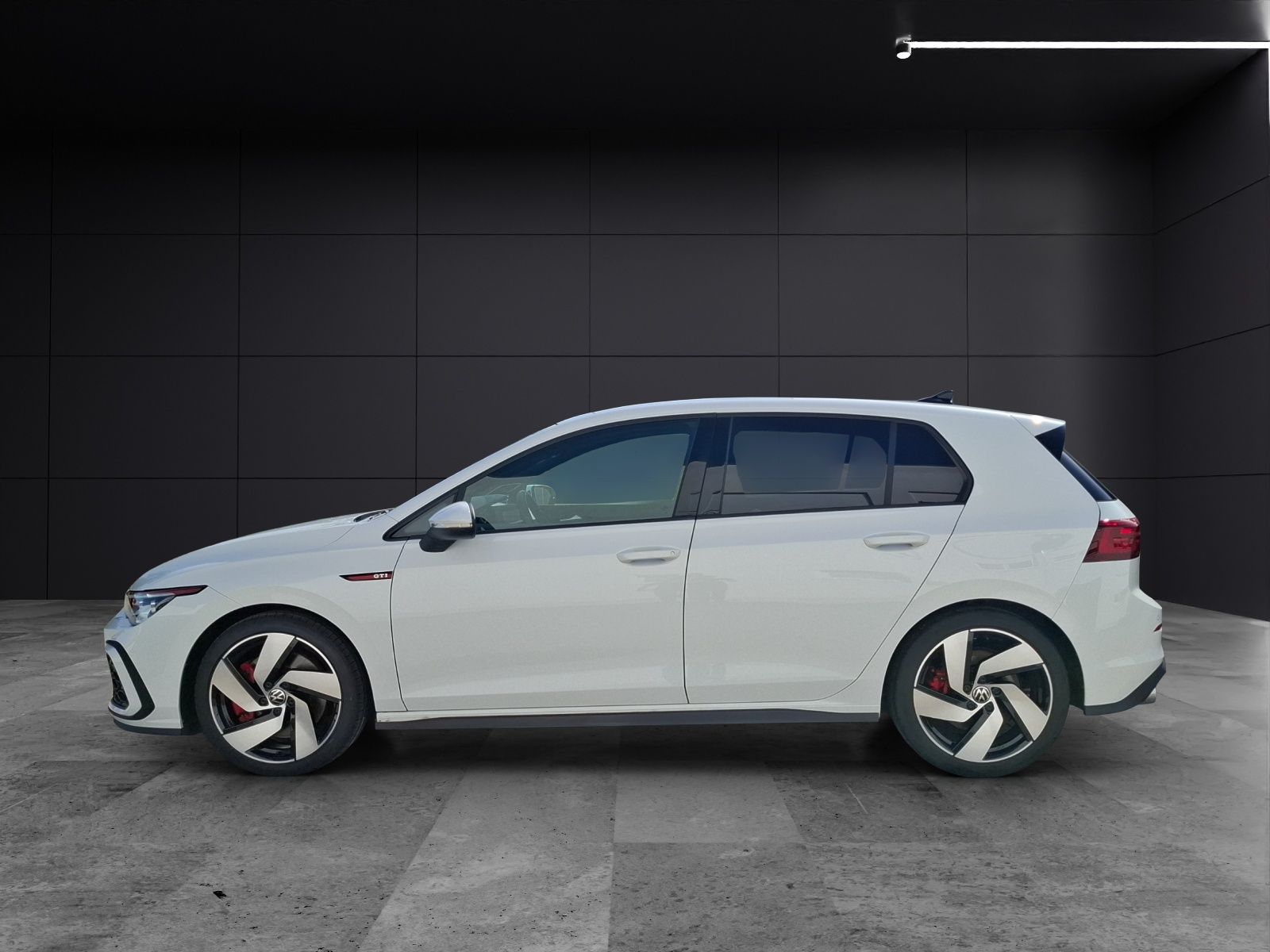 Fahrzeugabbildung Volkswagen Golf VIII GTI DSG Matrix AHK Navi Pano AID ACC R