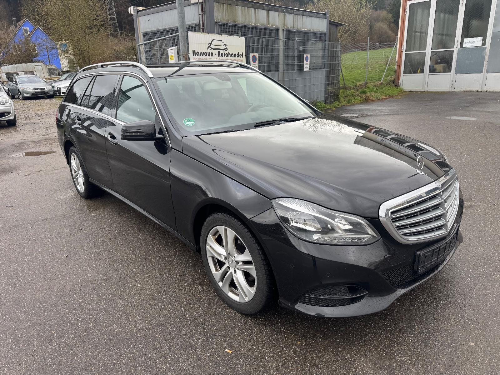 Mercedes-Benz E 200 BlueTEC T ELEGANCE Automatik