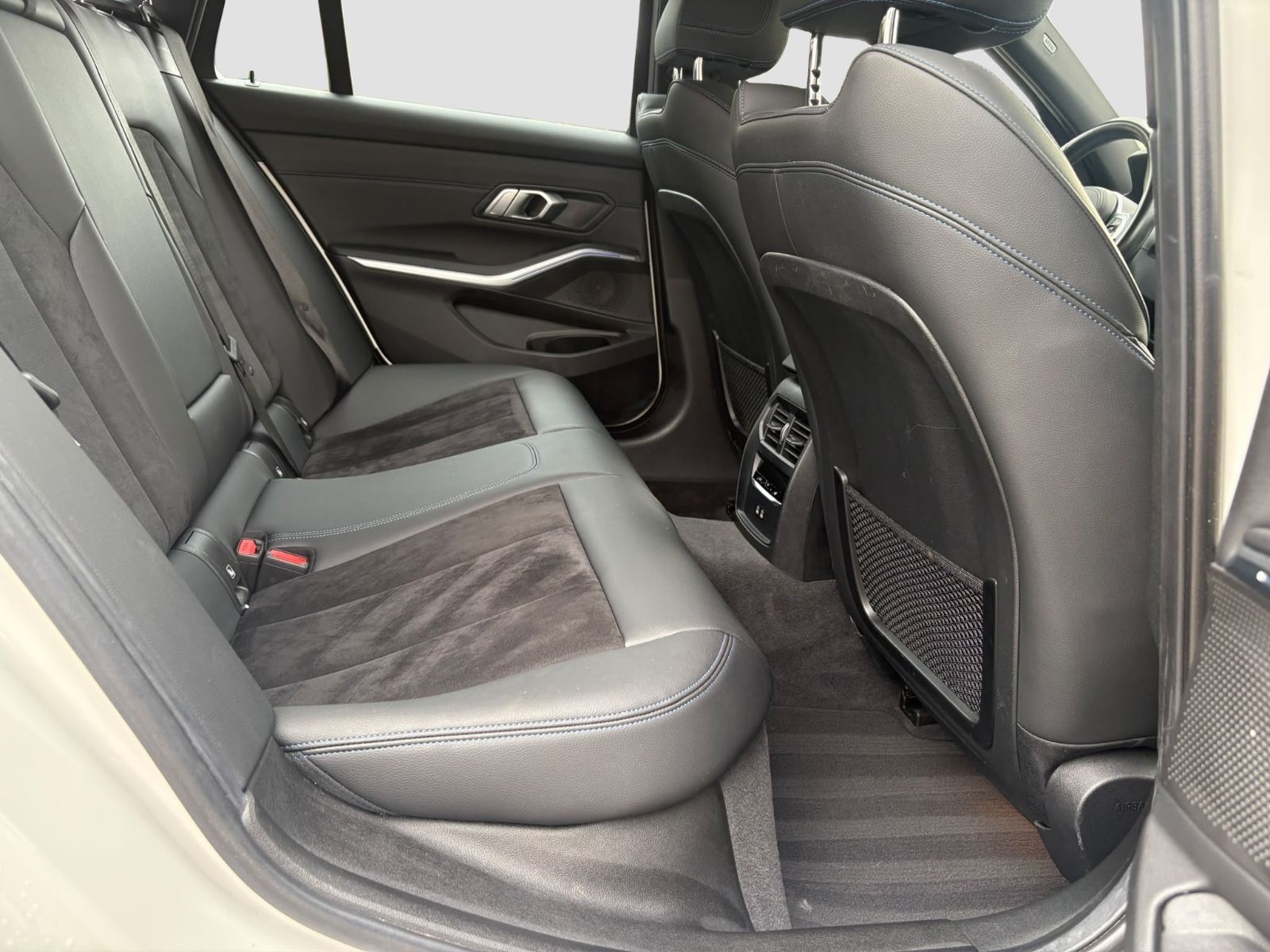 BMW 318 i Touring M Sport/Automatik/unfallfrei/ foto 14