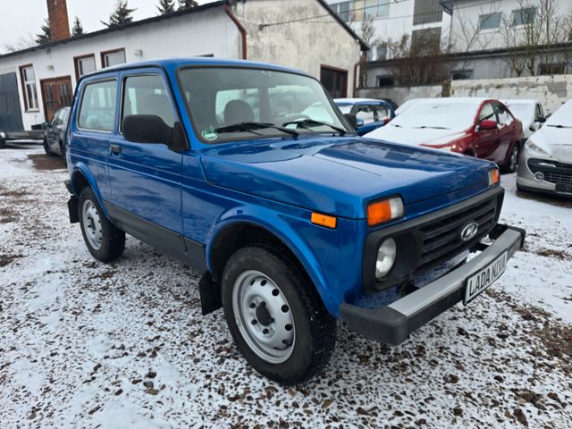 Lada Taiga Urban 4x4*AHK*CD-Radio*Tüv 10.2026*