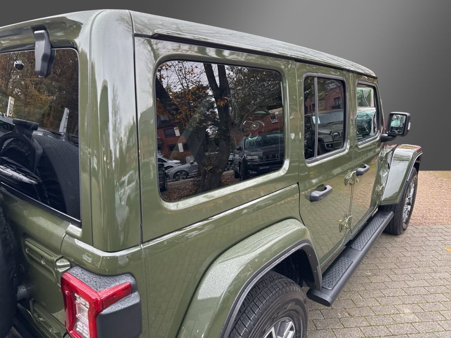 Fahrzeugabbildung Jeep Wrangler 2.0 T-GDI Unlimited Sahara MY24