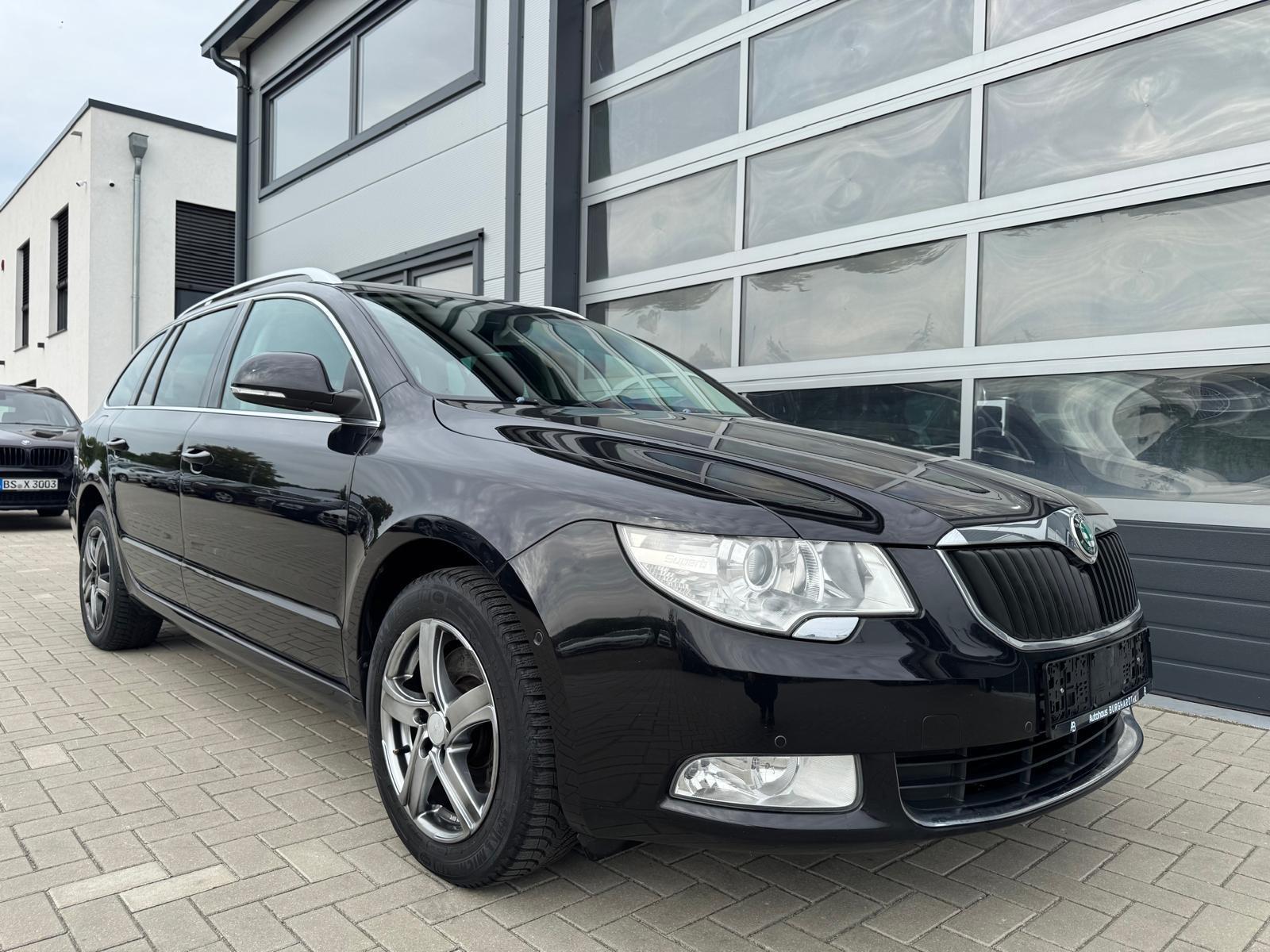 Skoda Superb Combi Ambition DSG XENON MEMORY NAVI