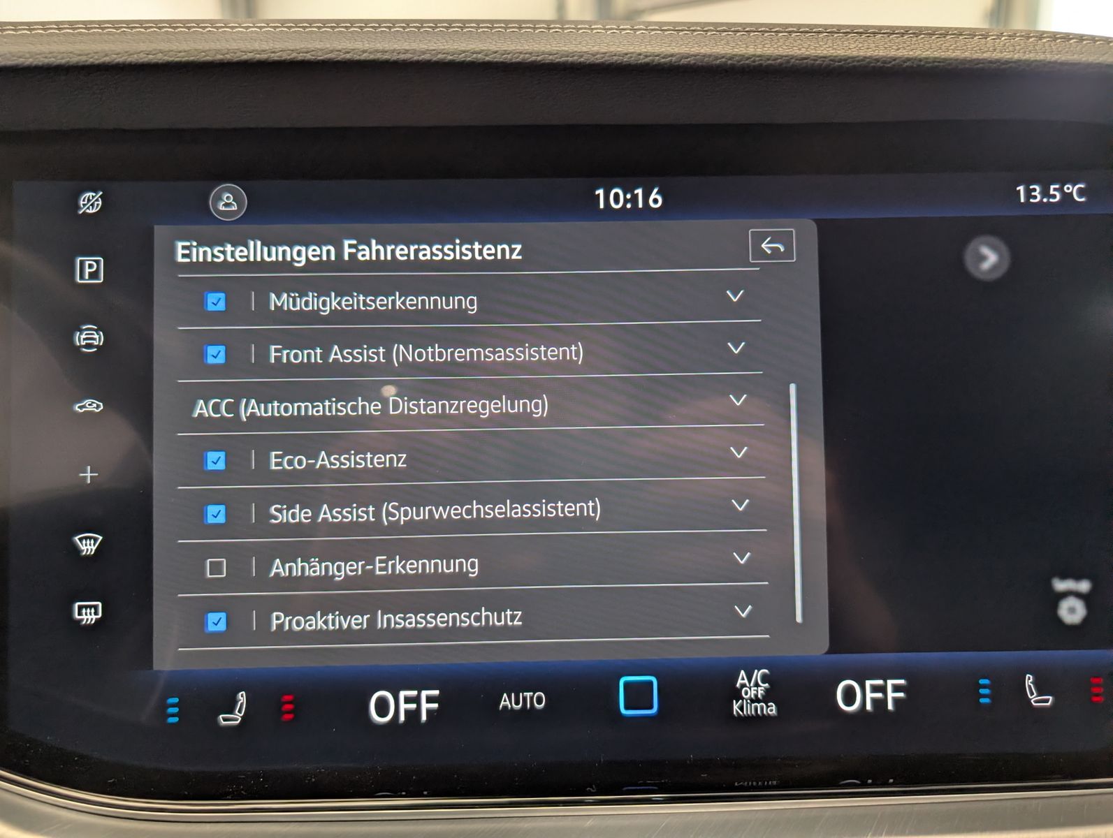 Fahrzeugabbildung Volkswagen Touareg 3.0TDI 4M R-Line VOLL Black 22" UPE 114T