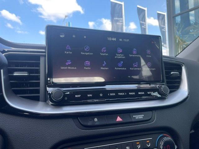 Fahrzeugabbildung Kia Ceed Spirit TotWinkAss P1 Navi Digitales Cockpit