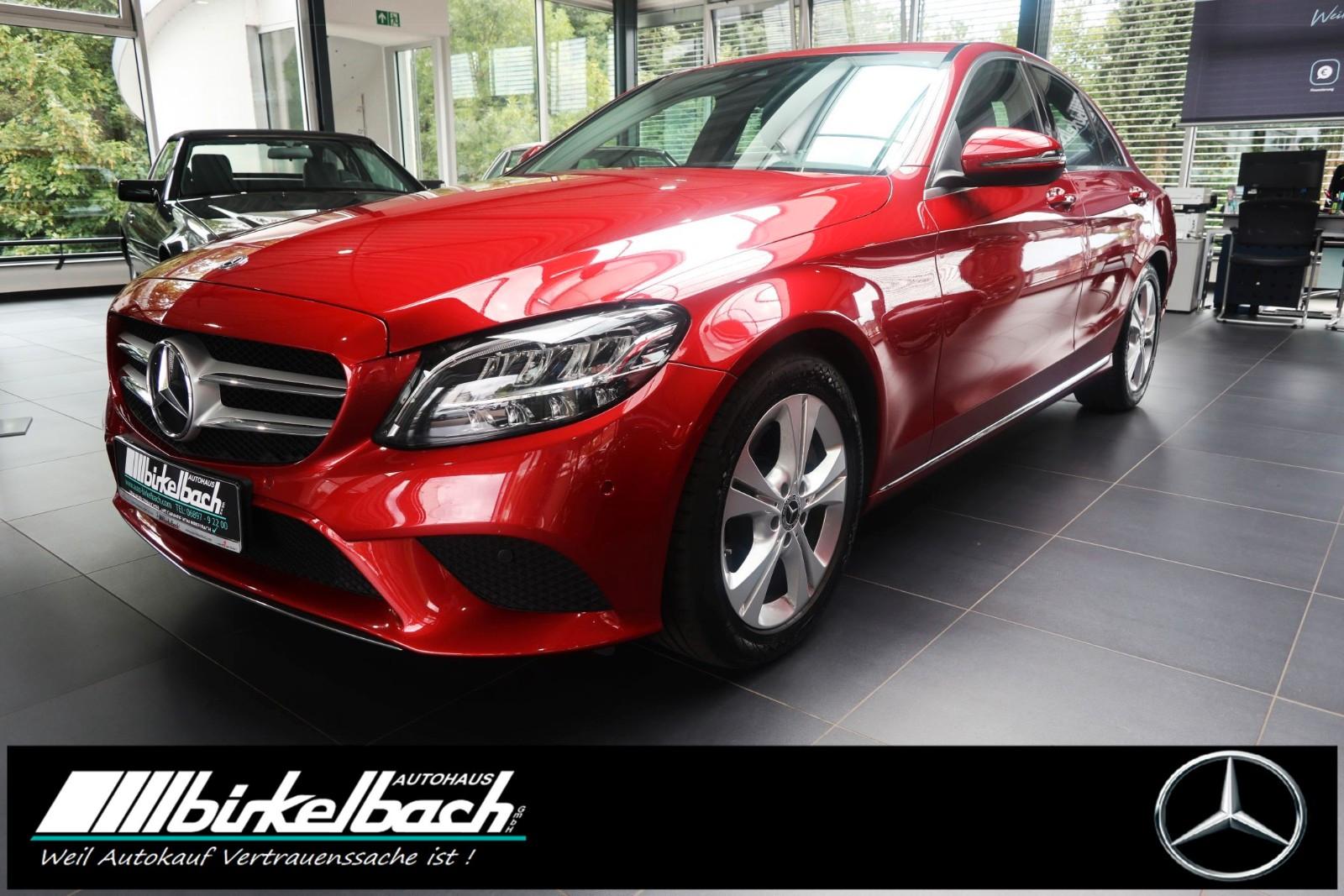 Mercedes-Benz C 300 Lim. Avantgarde LED RFK Apple Ambiente