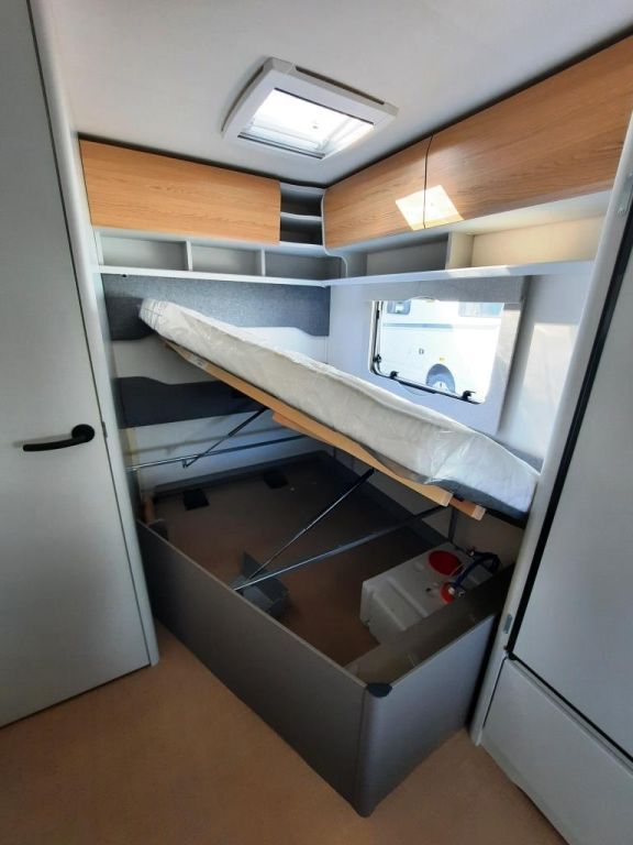 Fahrzeug Übersicht 21 Fahrzeugabbildung Bürstner B66 465 TS Verfüg./Sparen Sie 3.810,- €
