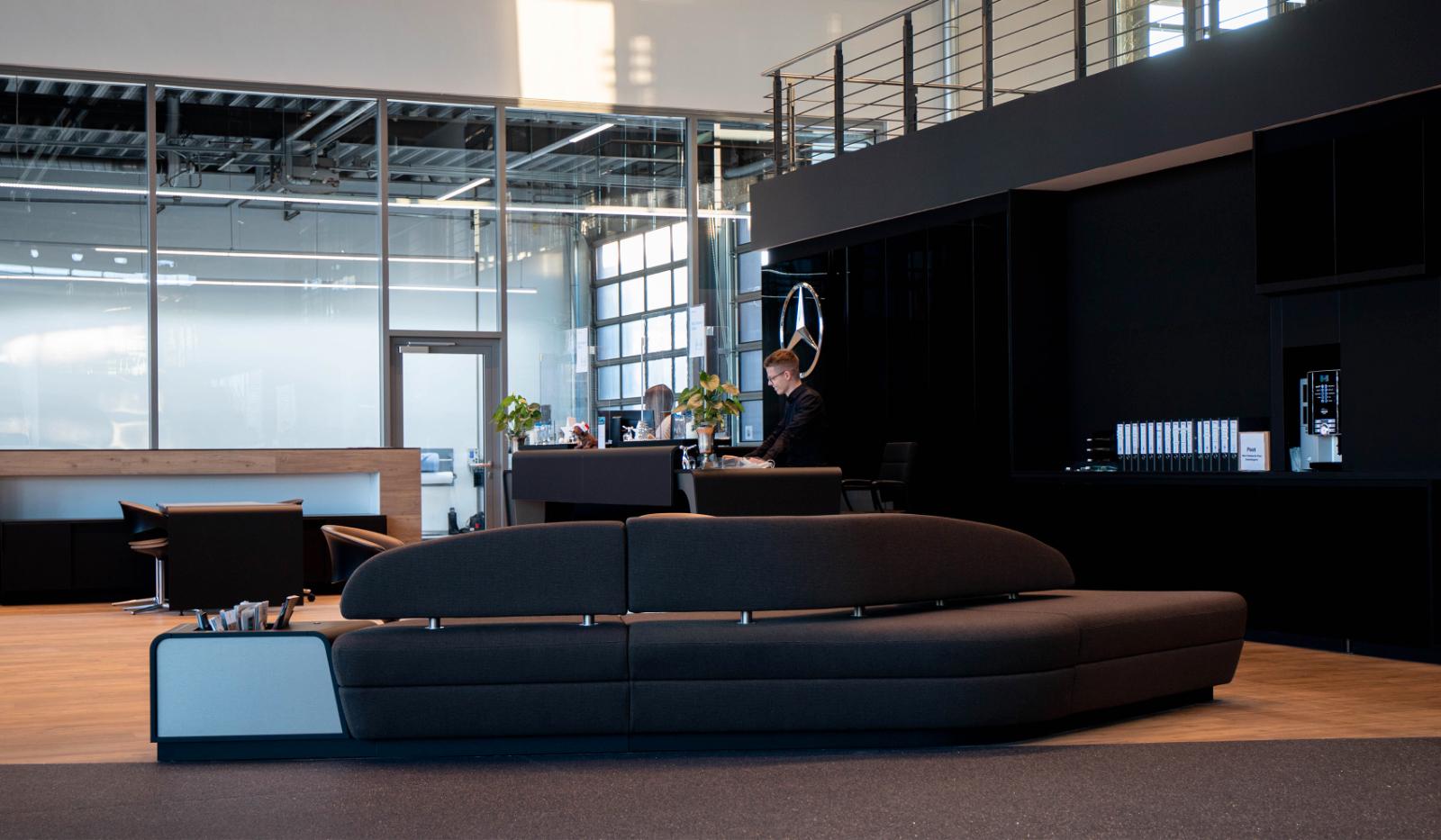 showroom-image-bottom