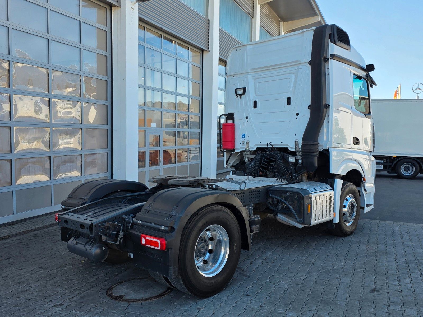 Fahrzeugabbildung Mercedes-Benz Actros 1846 LS Hydraulik, ADR, 2 x Nebenantrieb