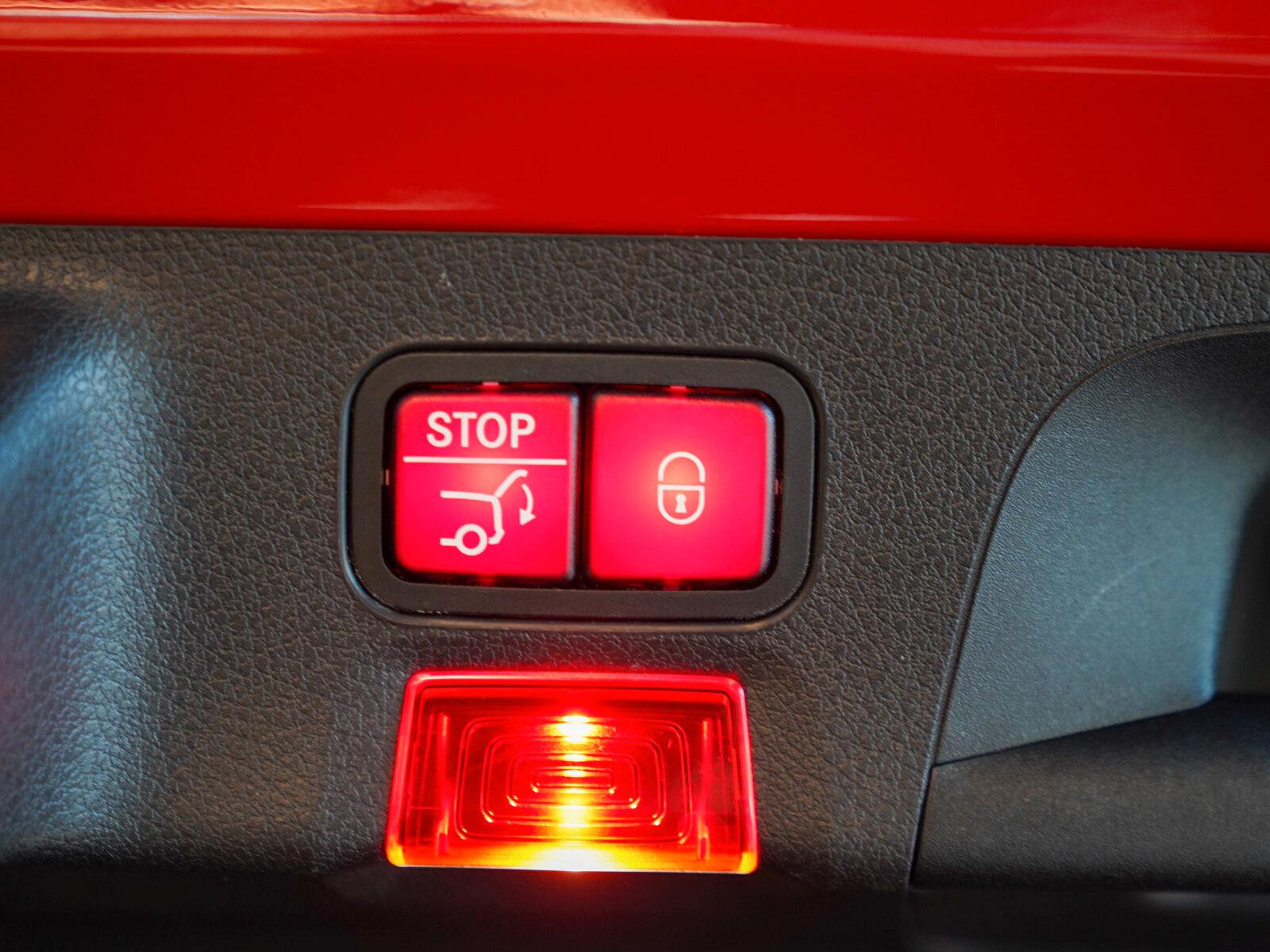 Mercedes-Benz CLA 200 SB AMG Line Night KEYLESS Panorama LED