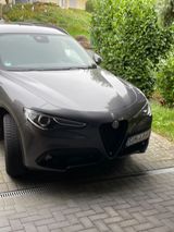 Alfa Romeo Stelvio 2.2 Diesel 16V 140W B-Tech AT8-Q4 B-Tech - Alfa Romeo mit Diesel-Antrieb: Geländewagen