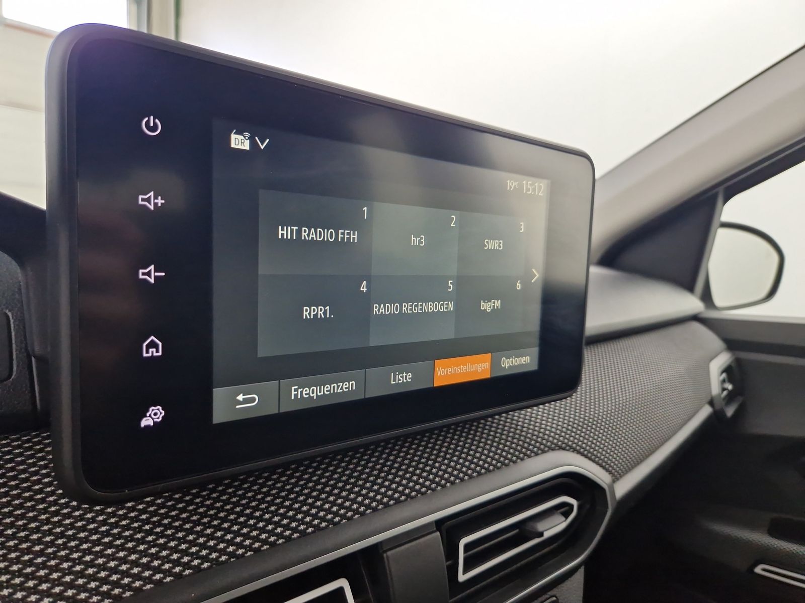 DACIA Jogger TCe 100 Eco-G Extreme+ Navi SHZ – Bild 21
