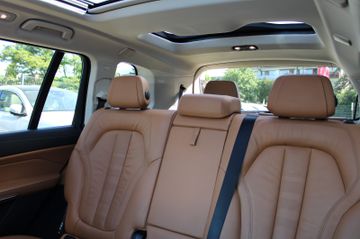 BMW X7 - 12