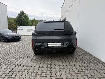 BMW XM - 5