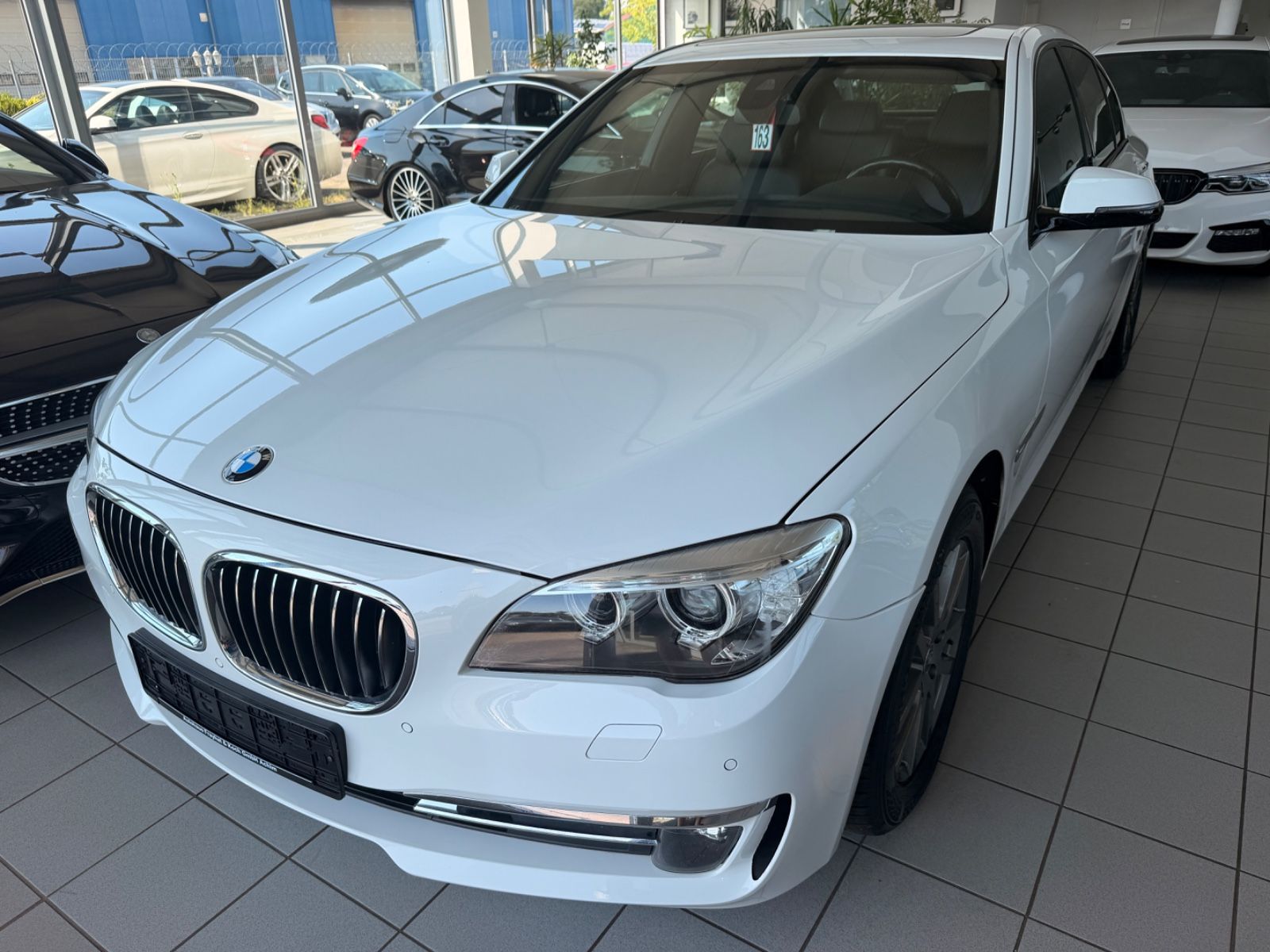 BMW BMW 730d xDrive Memory*RFK*Bi-Xenon*SchiebeDach