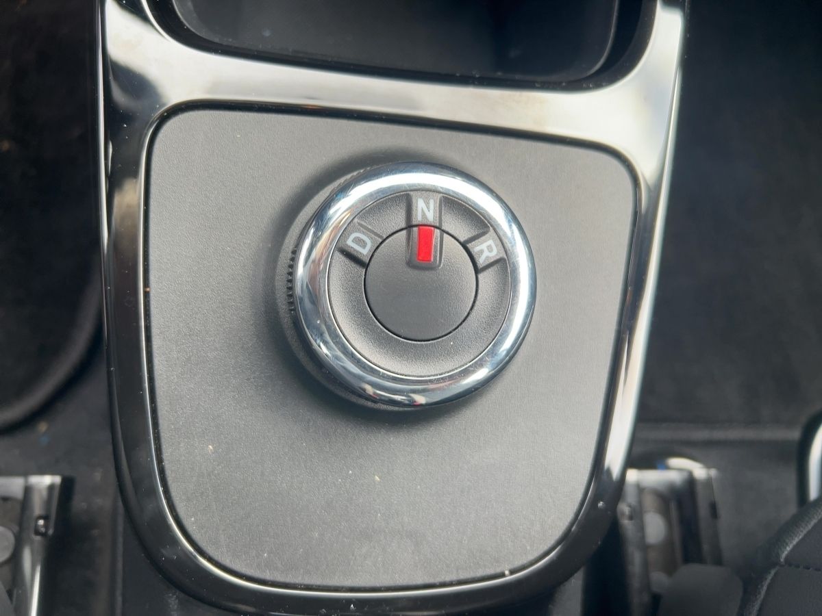 Fahrzeugabbildung Dacia Spring Essential 45 Kamera CCS