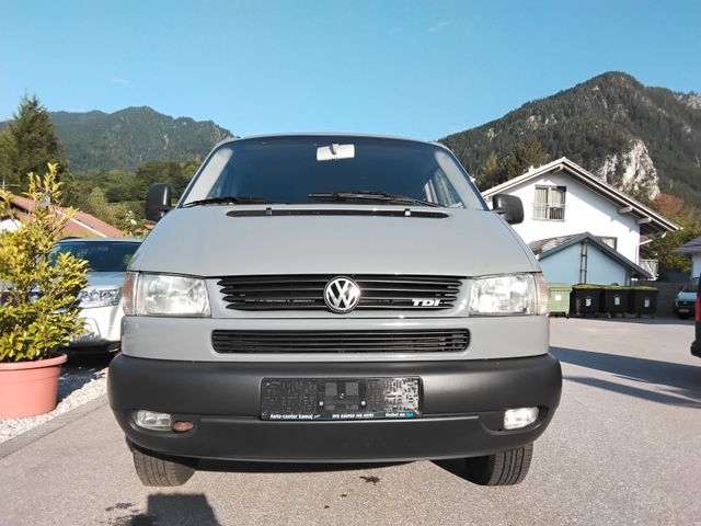 Volkswagen T4 Caravelle 2,5-l-Diesel TDI 75kW lang TÜV neu