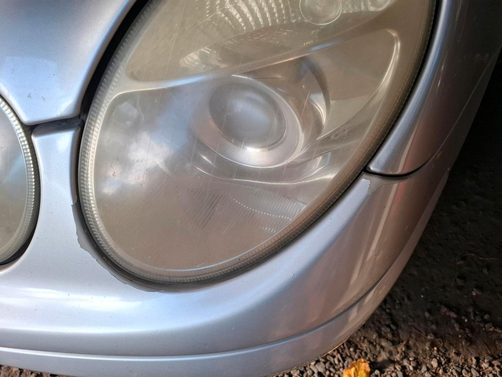 Mercedes-Benz E220 2004 — photo 12