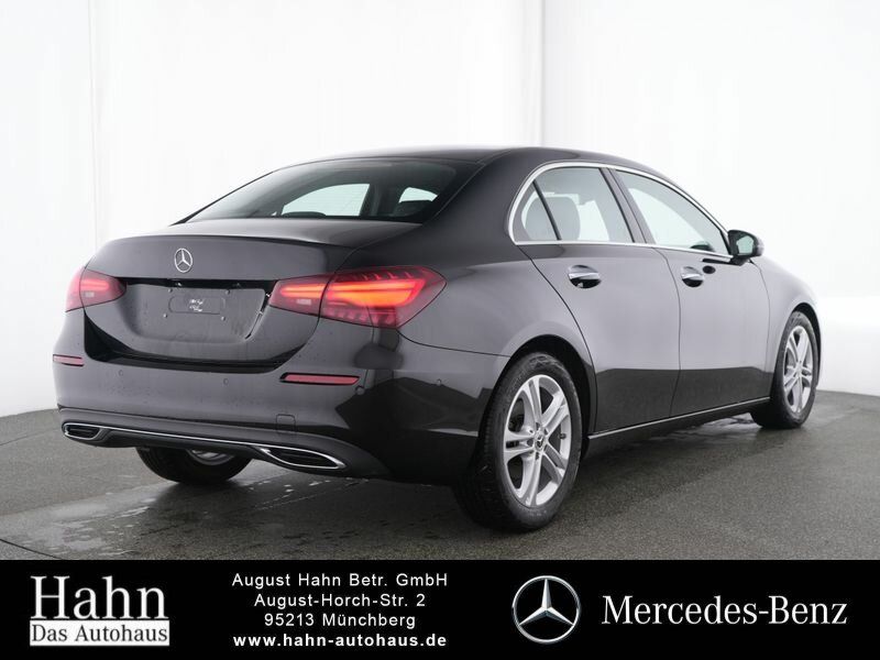 Fahrzeugabbildung Mercedes-Benz A 180 Limo PROGRESSIVE/LED/KAMERA/WINTER/AMBI/..