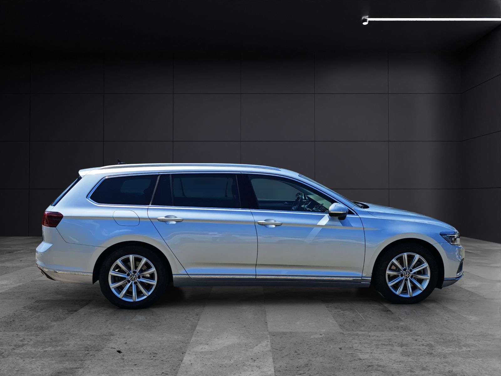 Fahrzeugabbildung Volkswagen Passat Variant TSI Elegance DSG 4M Matrix Navi A