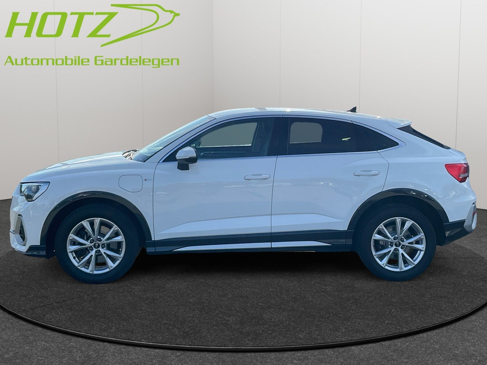 Audi Q3 Sportback 45 TFSI e S-tronic Rückkam Multilen foto 3