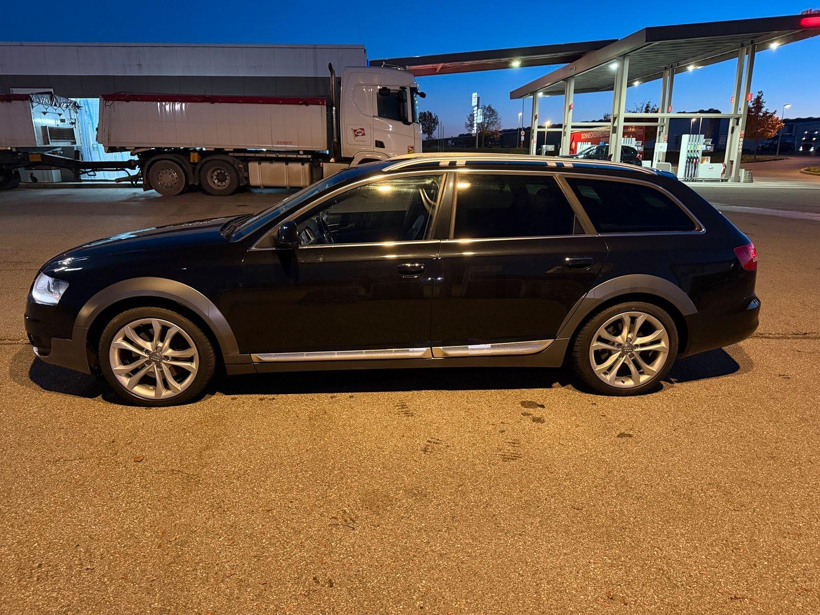 Audi  2010 — photo 5