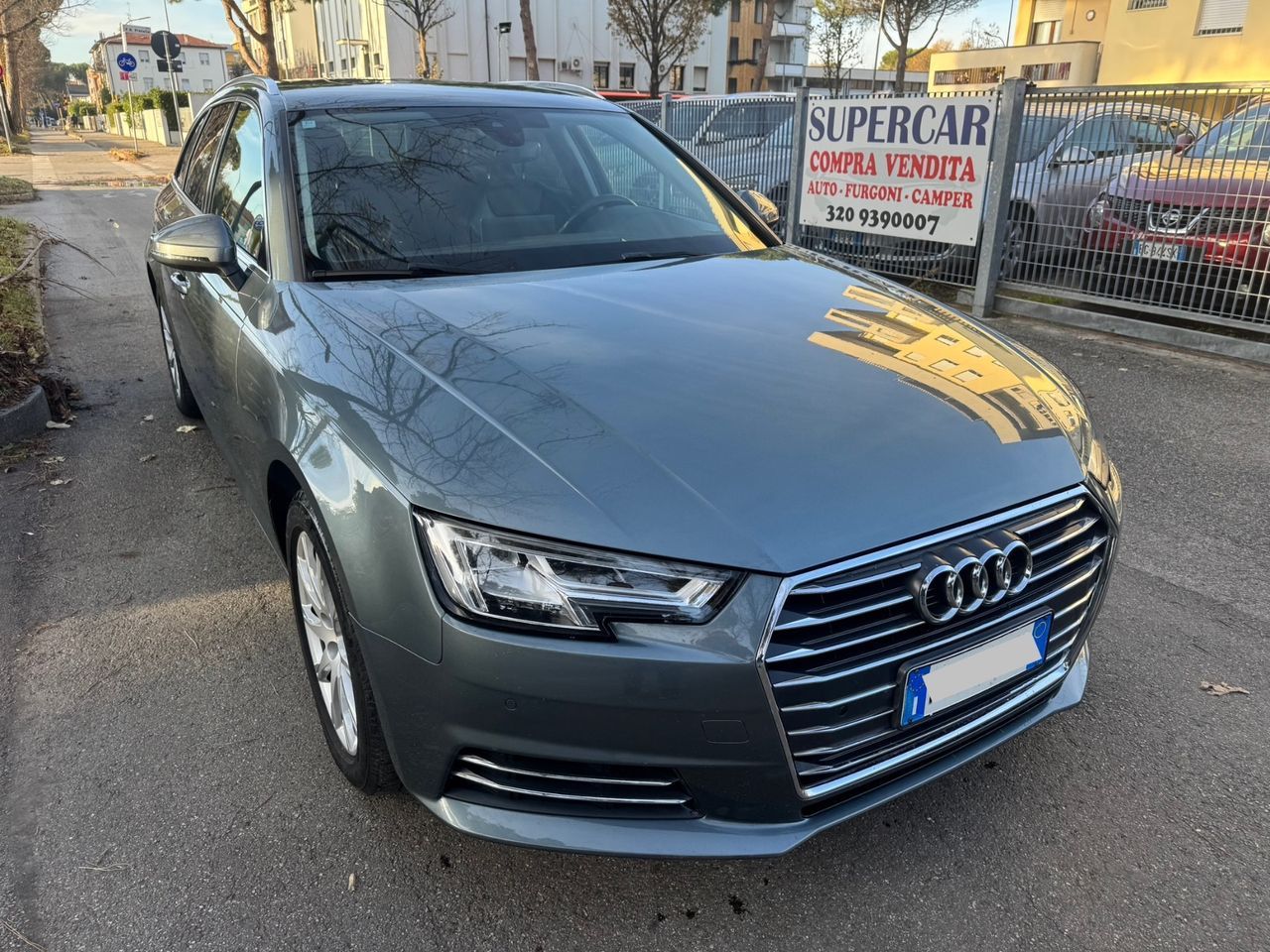 AUDI A4