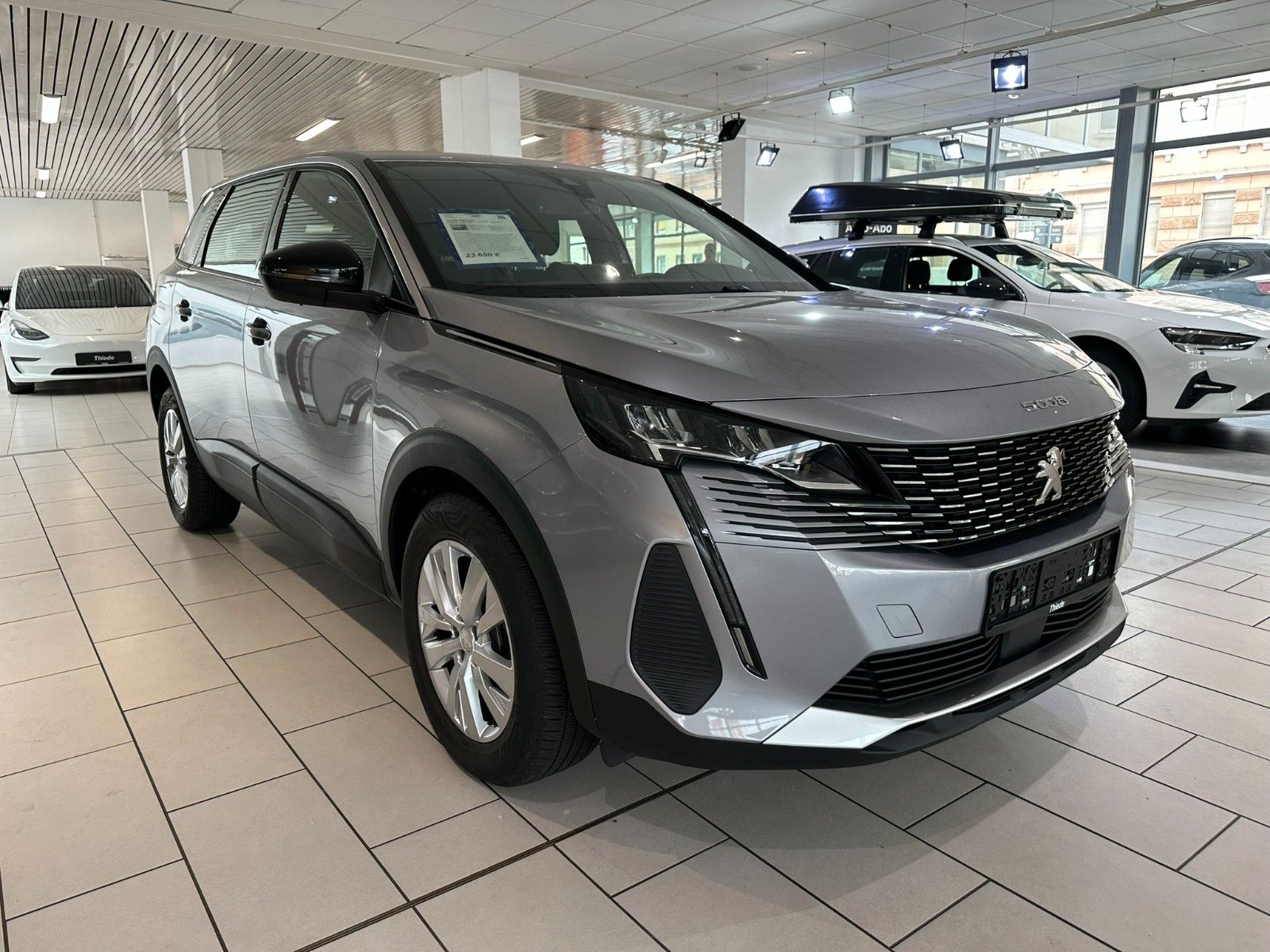 Fahrzeugabbildung Peugeot 5008 Active Pack 1.2T LED/NAVI/PDC/R'CAM/DAB+