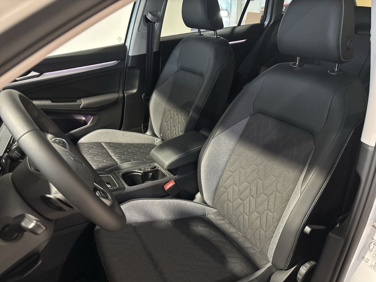 Volkswagen Golf VIII Variant 1.5 eTSI GOAL OPF DSG SHZ USB foto 5