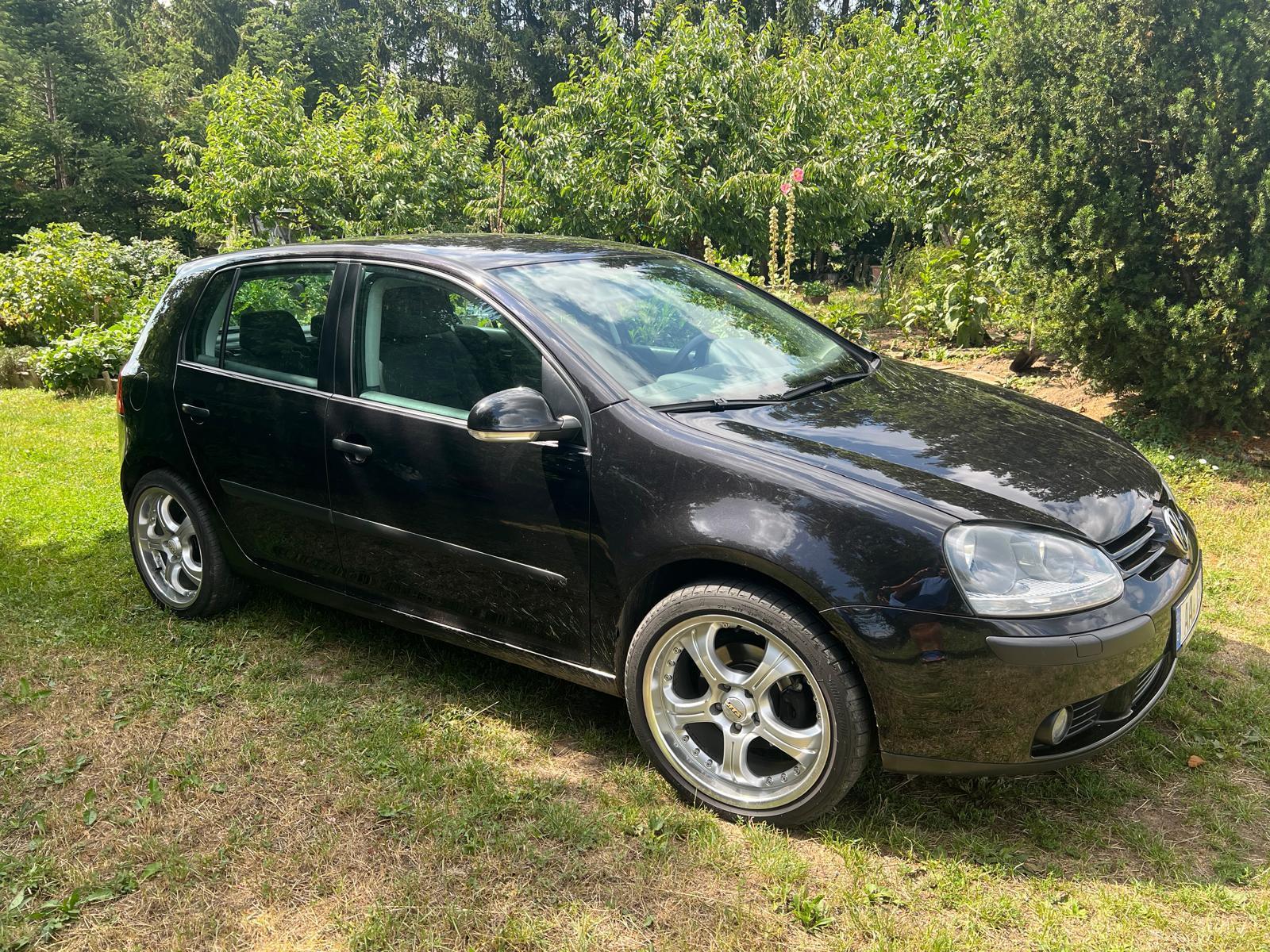 Volkswagen Golf, 2004