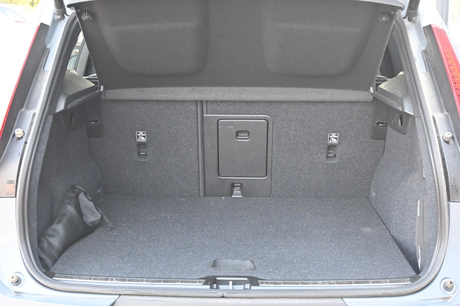 Fahrzeugabbildung Volvo XC40 T5 Recharge Plug-In Hybrid Plus Bright