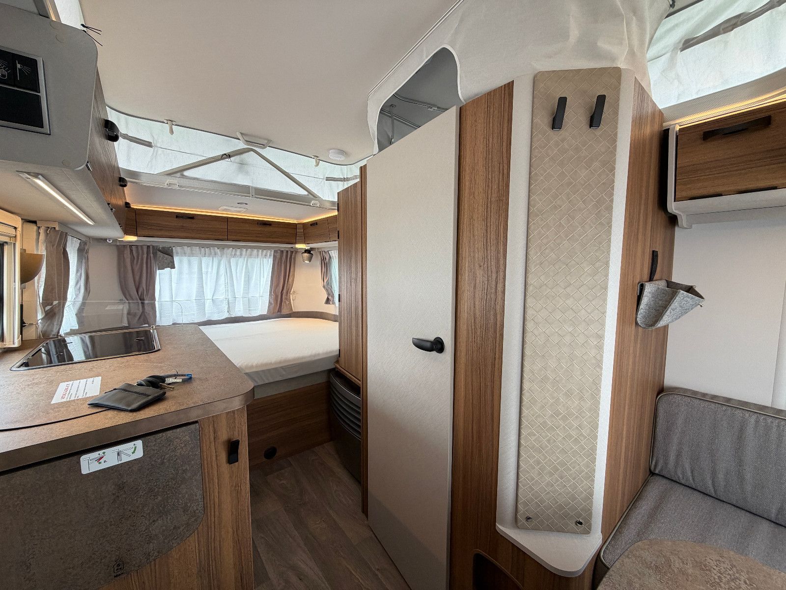 Fahrzeugabbildung HYMER / ERIBA / HYMERCAR Touring 430 - 7.249€ Sparen!