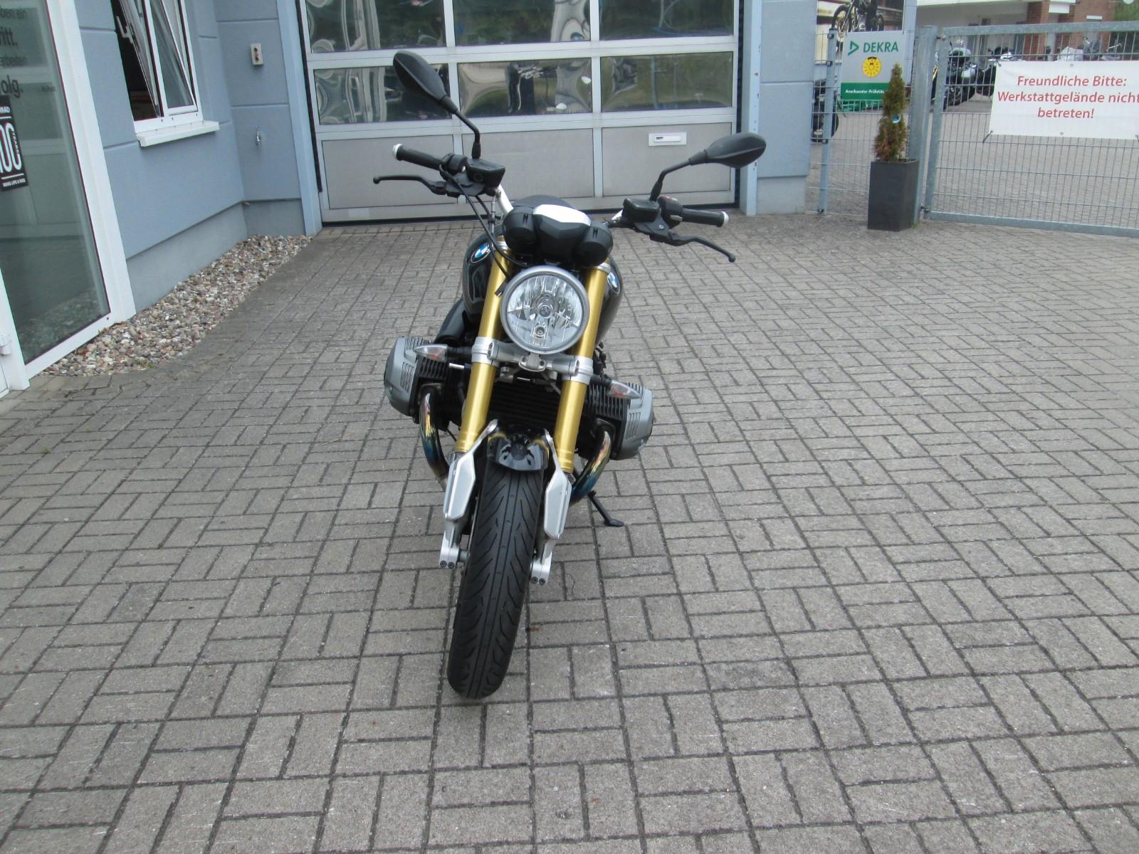 BMW R nineT  ABS / Akrapovic  / Garantie