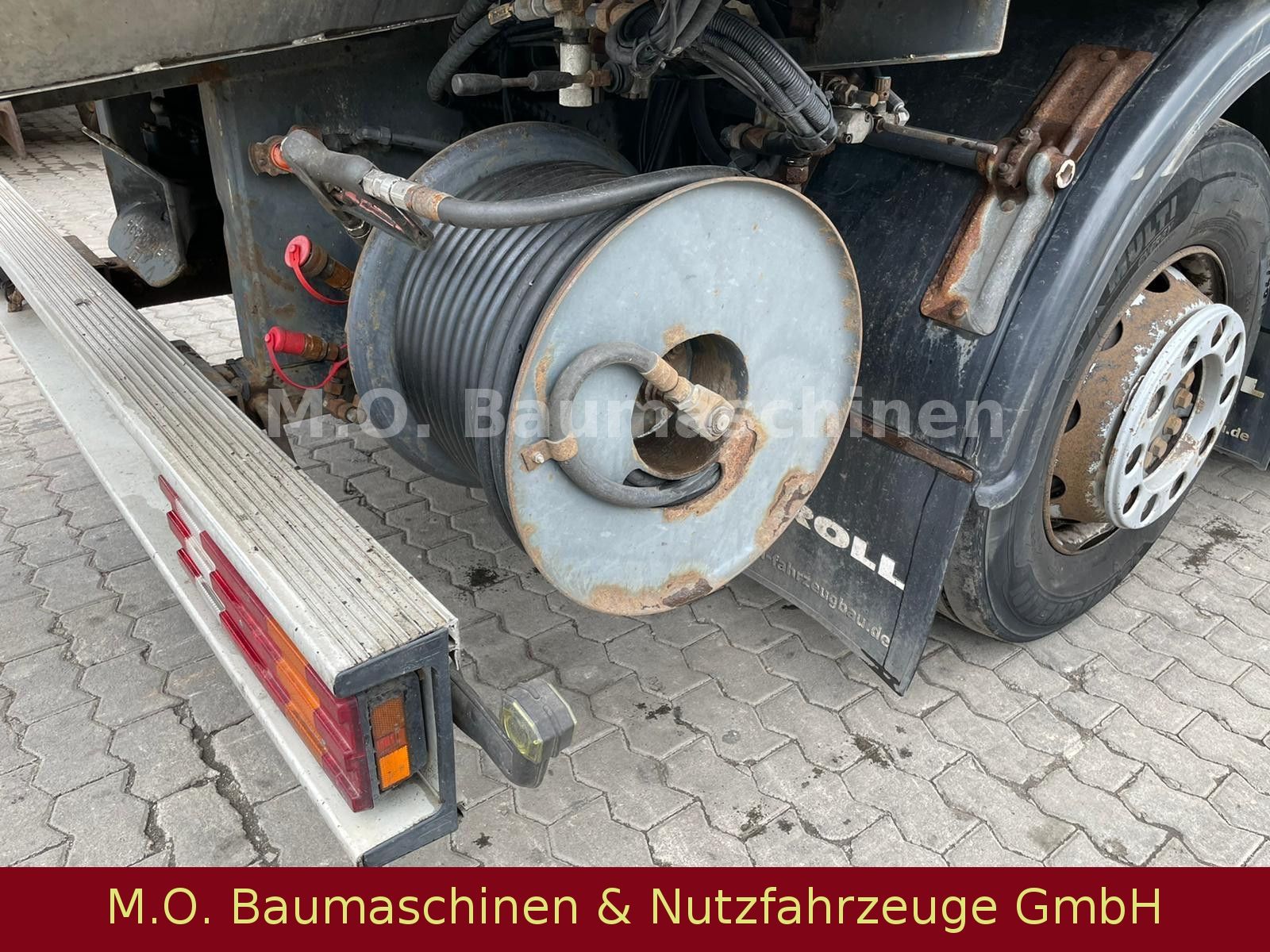 Fahrzeugabbildung Mercedes-Benz Actros 2541 / Saug u. Spühlwagen / Kroll  /