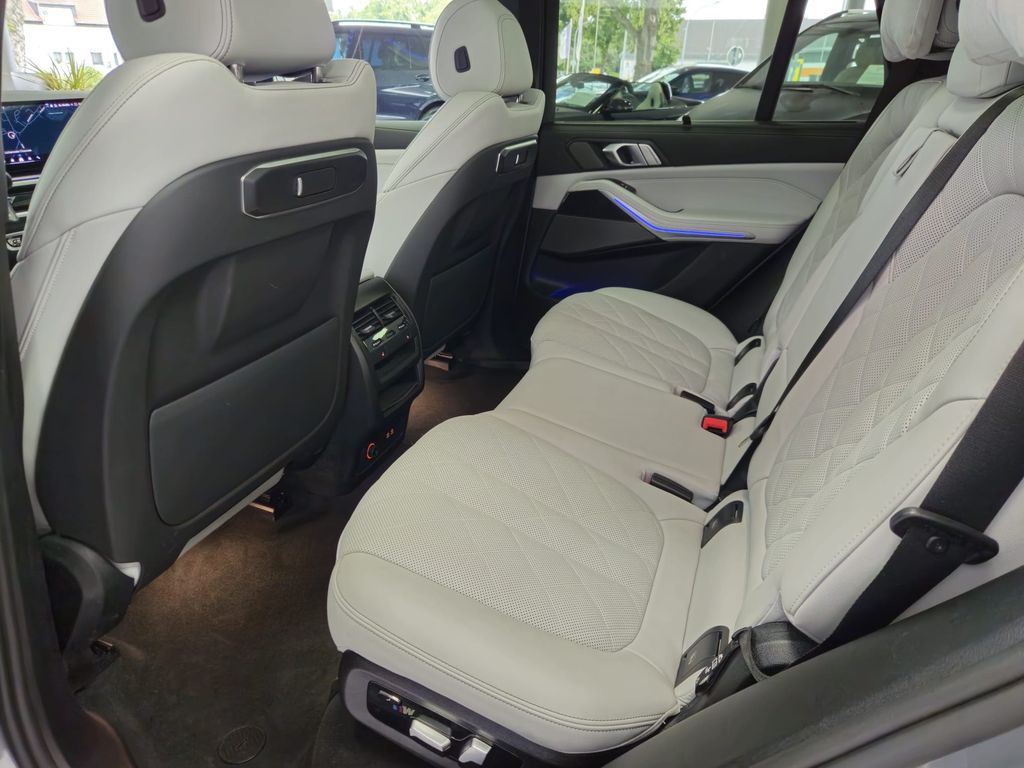 BMW X5 xD40i M Sport*PANO*SOFT*STHZG*7-SITZ*AHK*360°