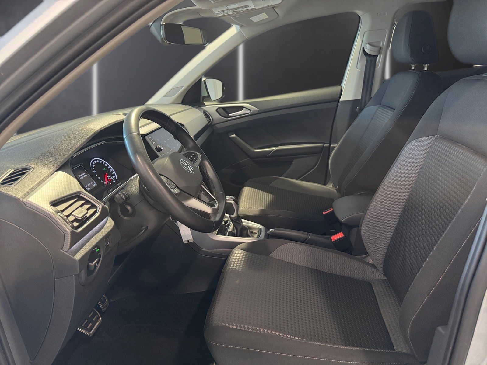 Fahrzeugabbildung Volkswagen T-Cross 1.0 TSI Active*Navi*Sitzh*Einparkhilfe