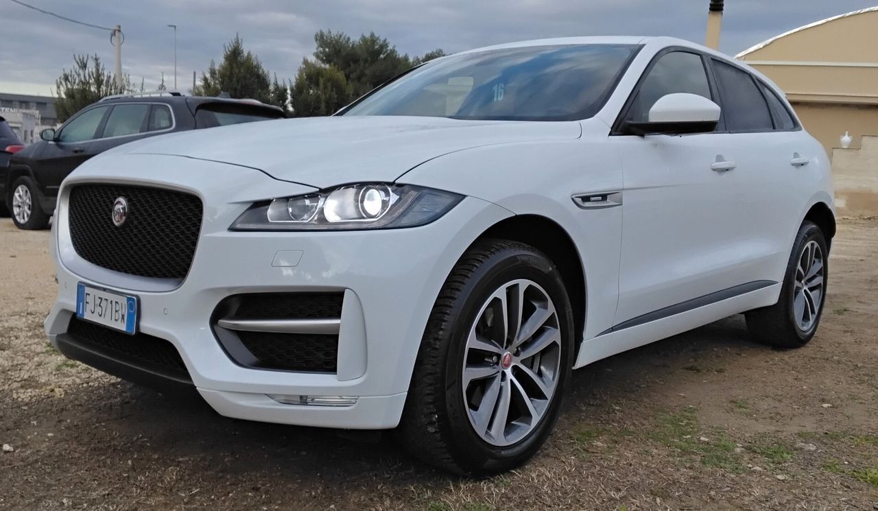 JAGUAR F-Pace