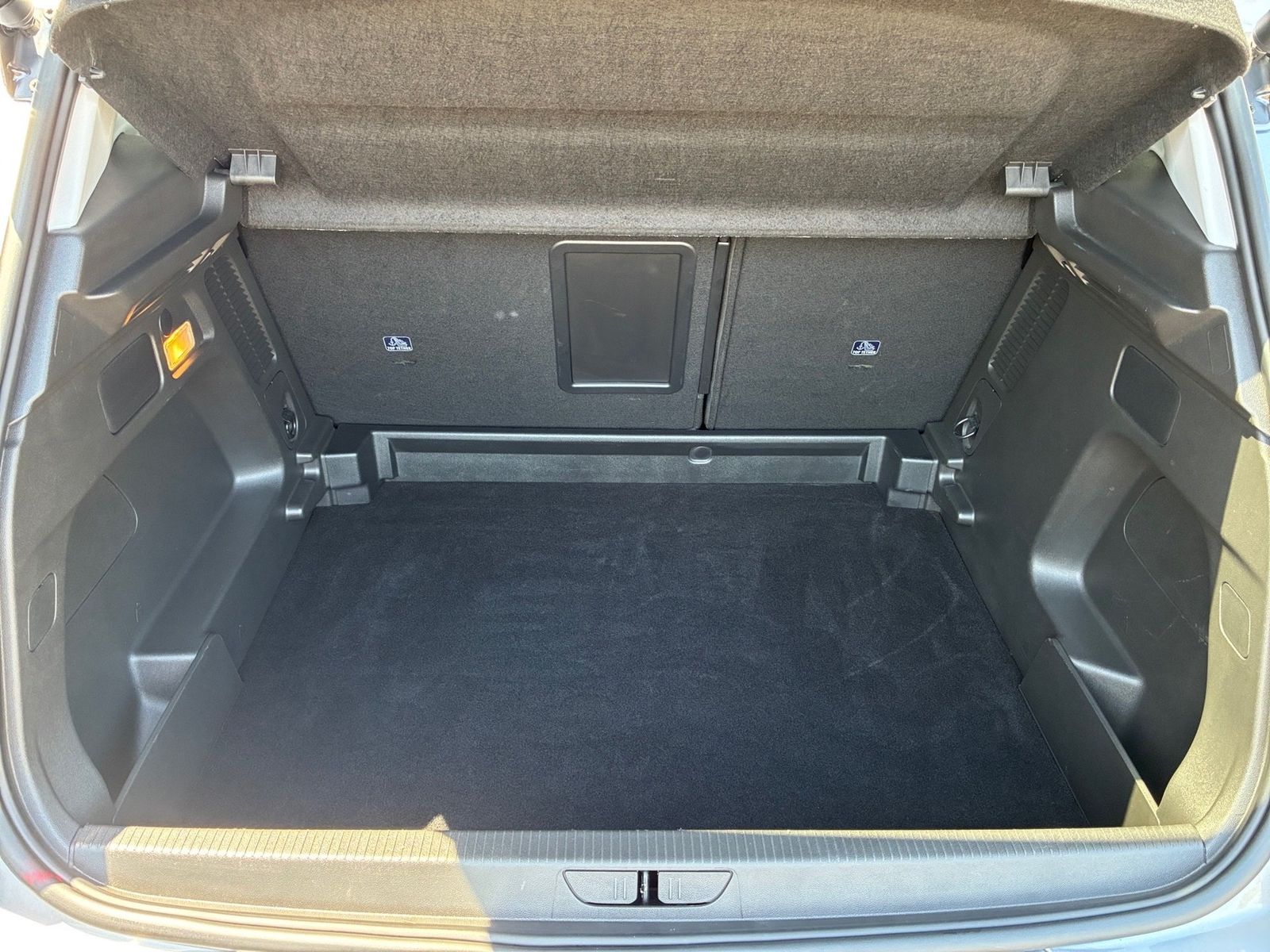 Fahrzeugabbildung Opel Grandland 1.2 Turbo Elegance 360,KlimaA,LED,Navi