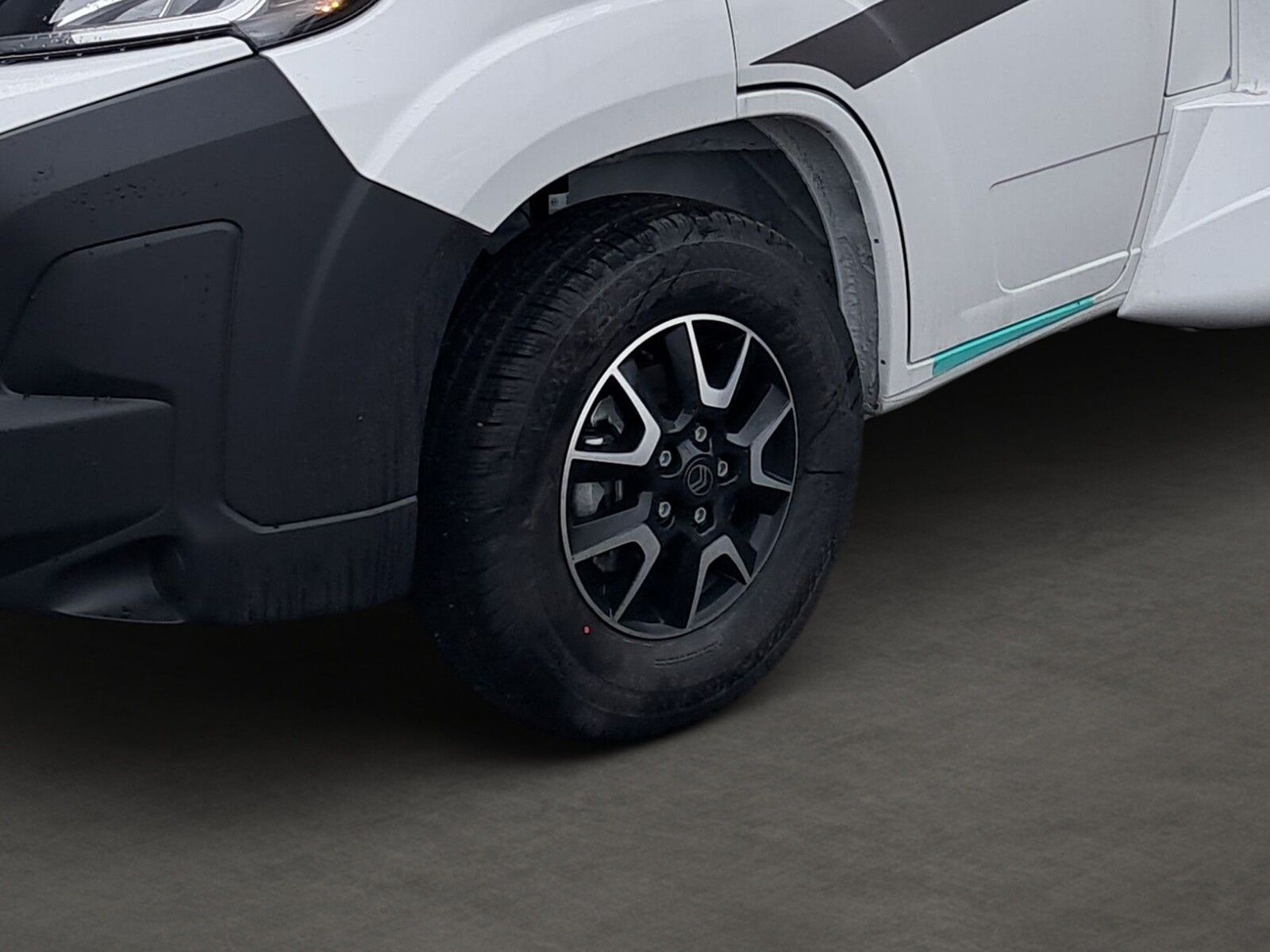 Fahrzeugabbildung Sunlight Sub TS 67 Premiere Deal, Markise, Fahrradträger